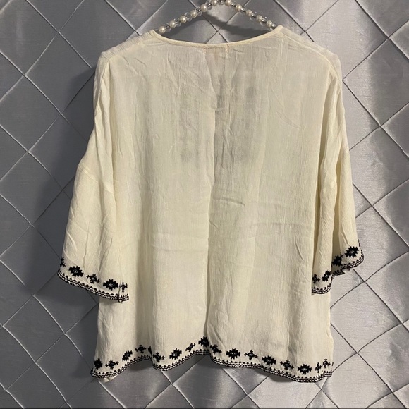 ⭐️HP⭐️ Pj Salvage Tribal Travels Top - Picture 5 of 8